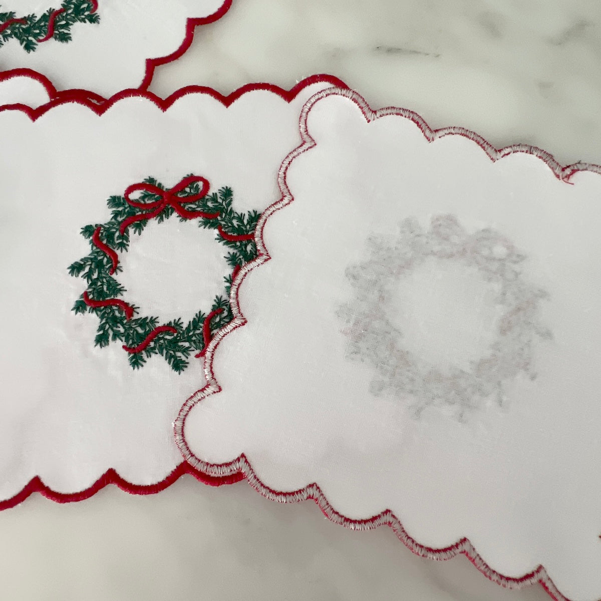 Linen Cocktail Napkins/Coasters - Scalloped Wreath